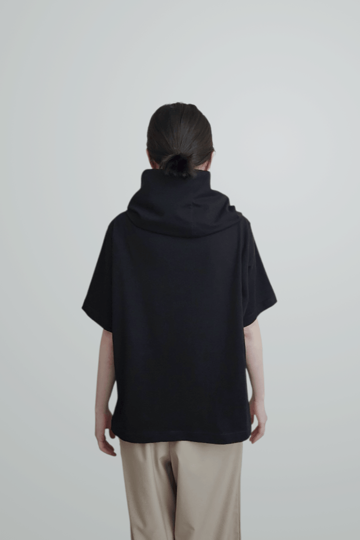 立裁多穿法帽領合一開衩上衣 背面照Multi-Way Hooded Knit Top - HN LAB