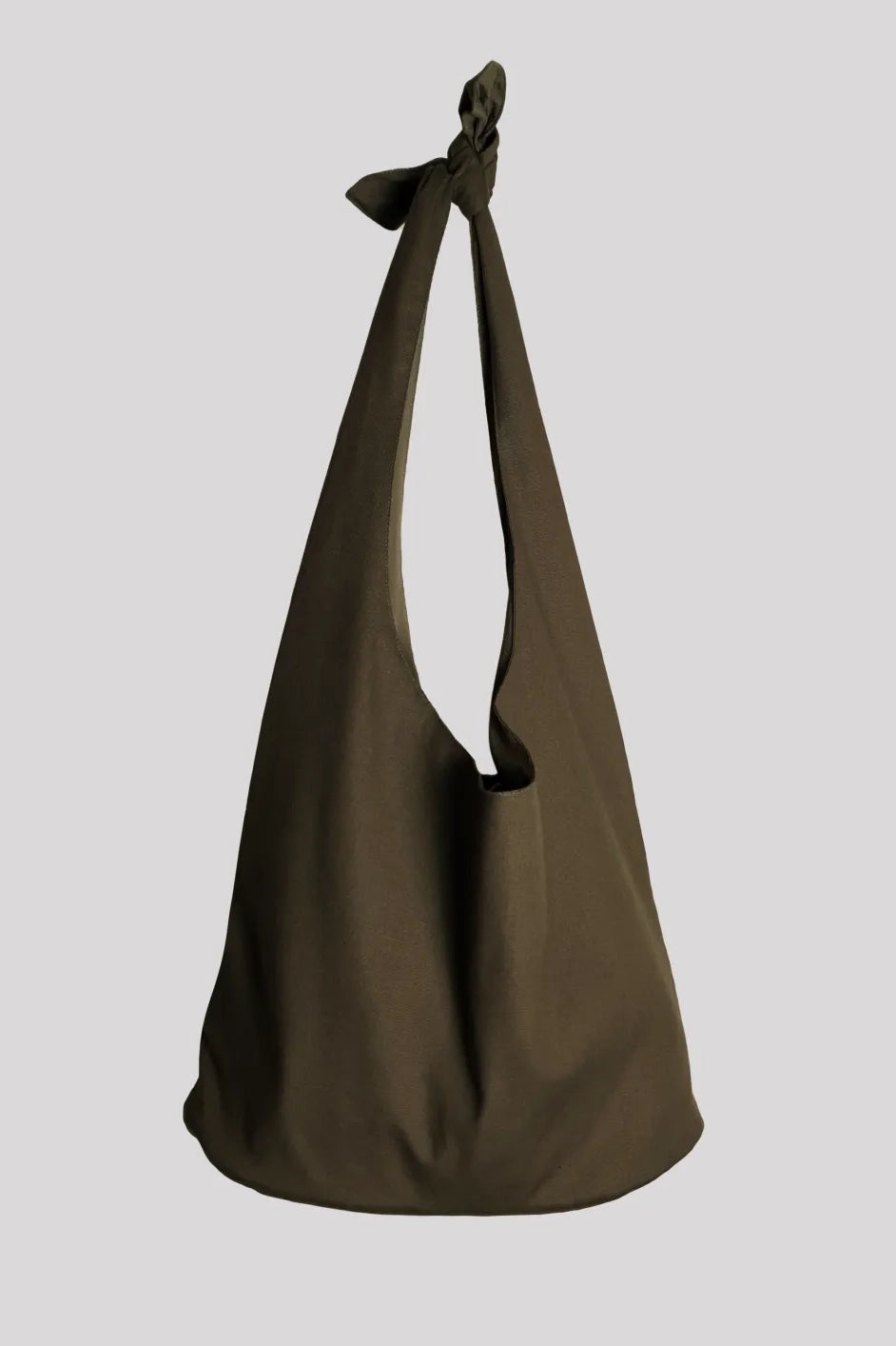 軍綠色打結旅行漂流人包ARMY GREEN HOBO BAG  商品圖背面- HNLAB