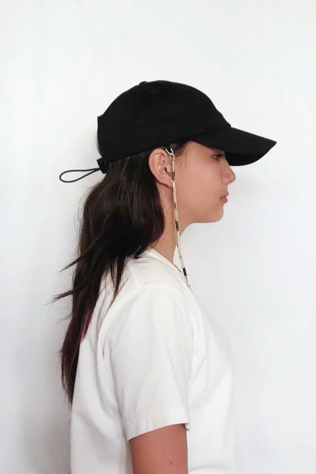 BEADED CAP CORD BASEBALL CAP串珠帽繩黑單寧棒球帽，側面穿搭 - HNLAB 