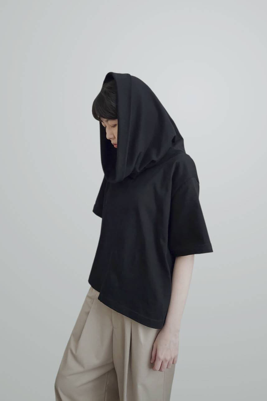 立裁多穿法帽領合一開衩上衣 Multi-Way Hooded Knit Top（訂製款）