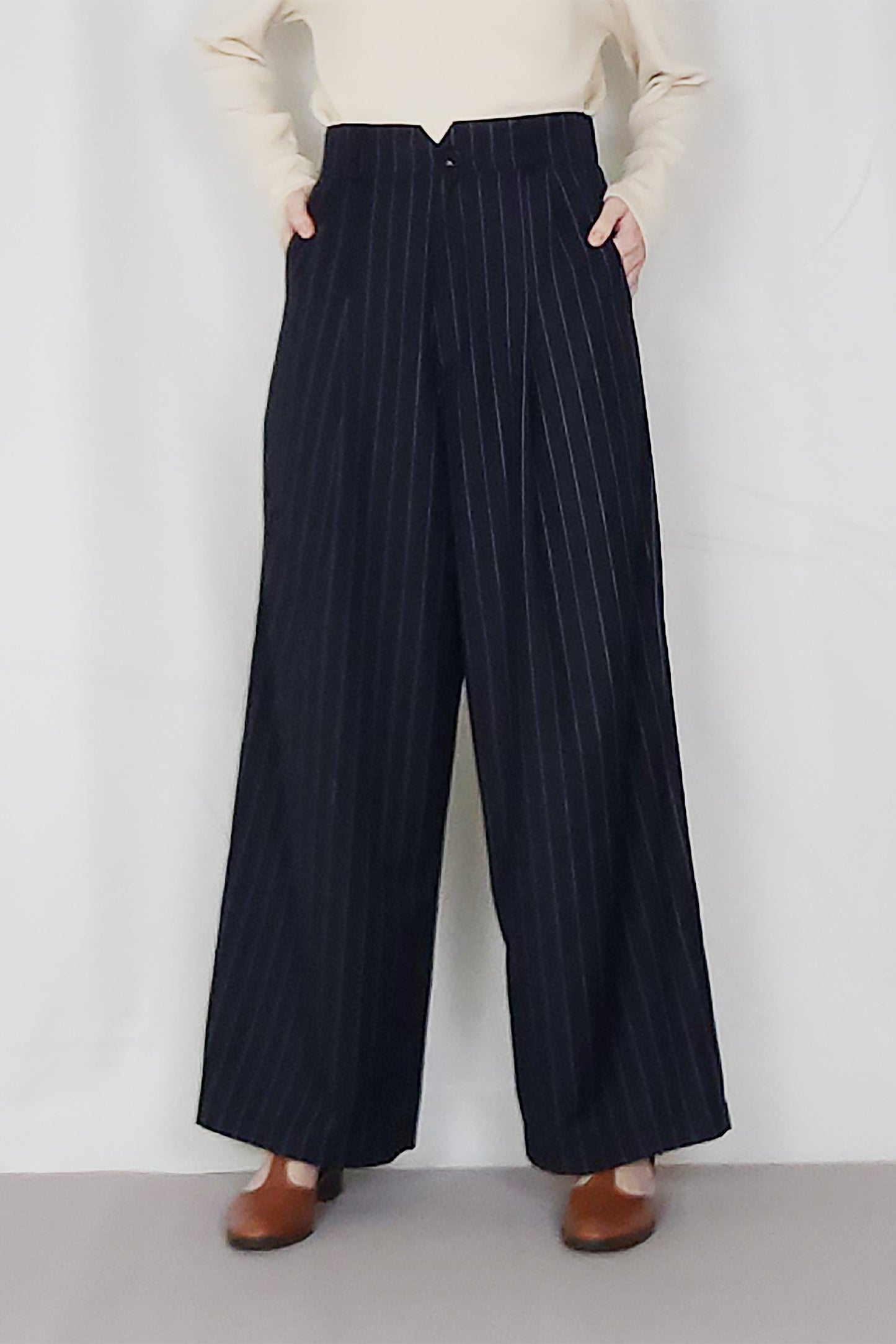 深藍白條紋高腰寬版3D立裁西裝長褲 STRIPE WIDE LEG PANTS HN LAB