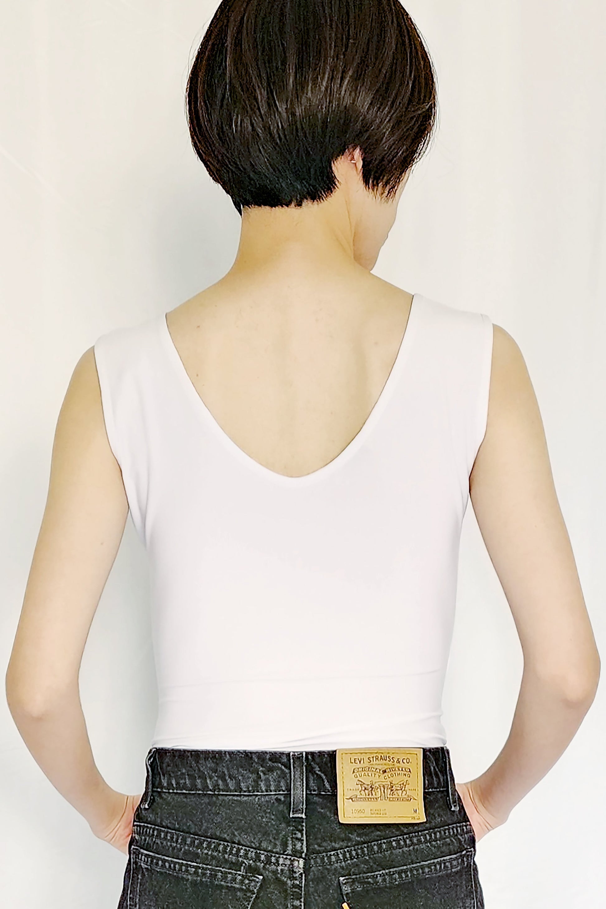 法式點點網布拼接前中簍空上衣 WHITE SHEER FRONT VEST TOP HN LAB